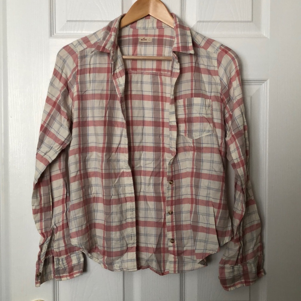 SALE 2/20 🌸Hollister Button Down shirt
